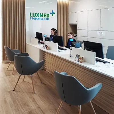 LUX MED Stomatologia | Dentysta Stomatolog Bydgoszcz | Invisalign, Nakładki ortodontyczne